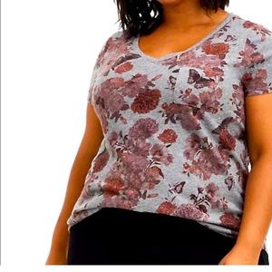 Torrid Gray Flowers & Butterflies Classic Fit Pocket Tee. Size 2. NWOT.